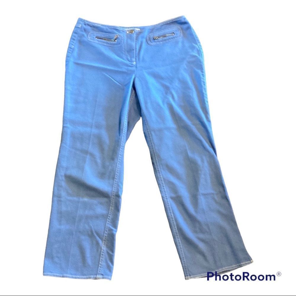 Vintage Lillie Rubin size 8 soft blue pants. Elastic waist zipper and button.